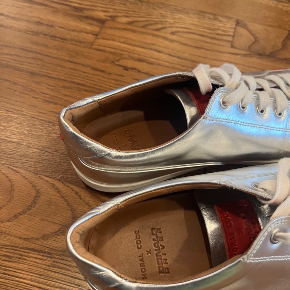 Moral Code Donald Driver - Silver Low Top Men’s 9… - image 2